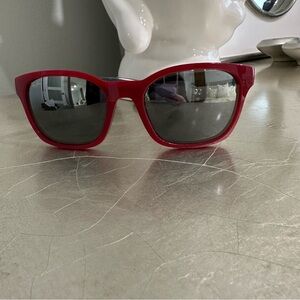 RAY-BAN Grey Gradient Mirror Sunglasses
RB4197 604488 56-20 Red Grey Frame